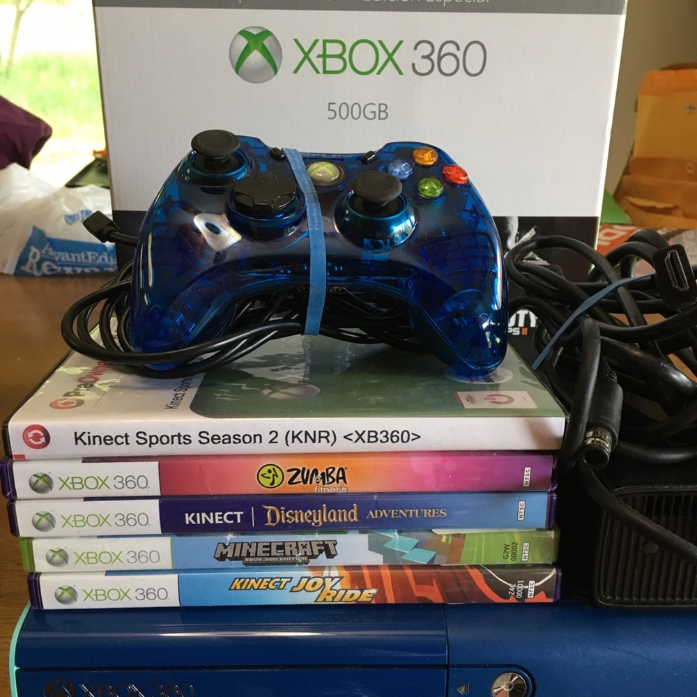 XBOX 360 with KINECT & games